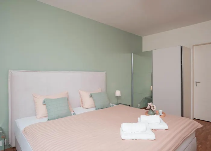 Apartamento Junior Classic - Isole Di Brissago By Interhome