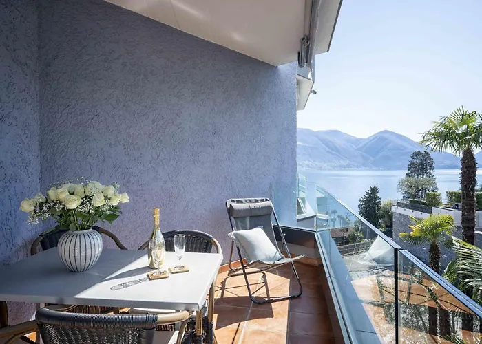 Apartment Junior Classic - Isole Di Brissago By Interhome